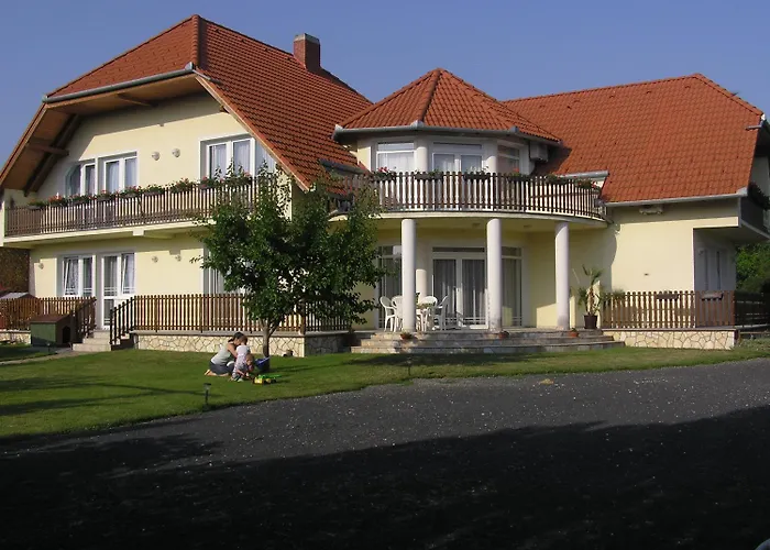 Szaloky Apartmanhaz