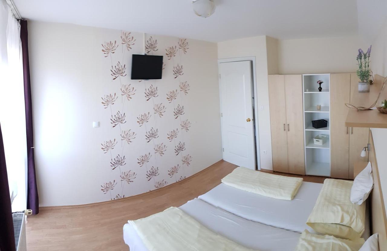 Szaloky Apartmanhaz Apartment Gyenesdias