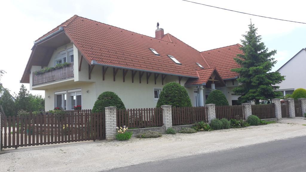 Szaloky Apartmanhaz