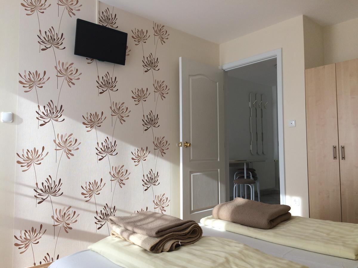 Szaloky Apartmanhaz *