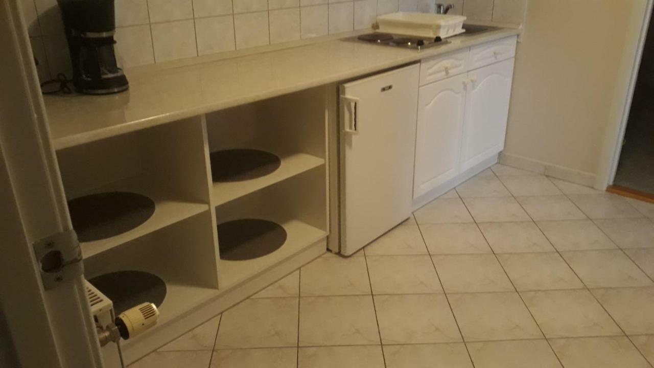 Szaloky Apartmanhaz * Gyenesdias